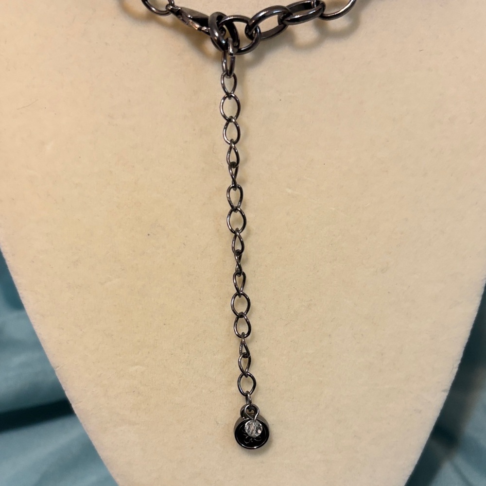 Vera Wang Black ribbon, Pearl and Clear Faceted Beaded Necklace - Picture 3 of 5